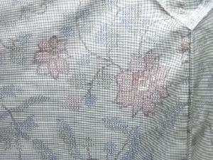 アンティーク　花模様織出し本場大島紬着物